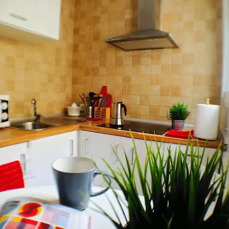 Centro + Wifi+ 2 Camas De Matrimonio +playa Appartement *